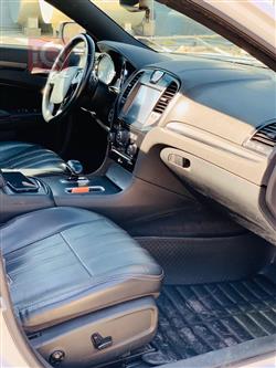 کرایسلەر 300